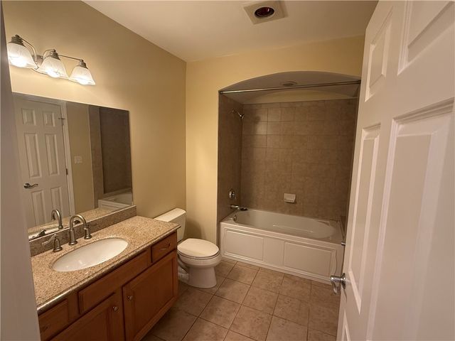 70 Turner Street E-8, Warwick, RI 02886