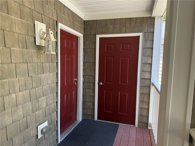 70 Turner Street E-8, Warwick, RI 02886