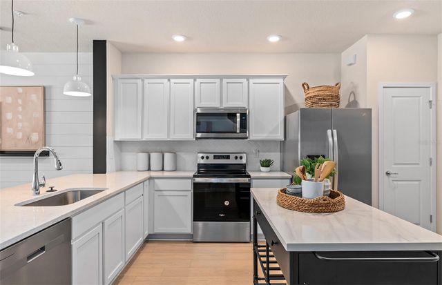 462 MAGNOLIA CHASE COURT, Oviedo, FL 32765