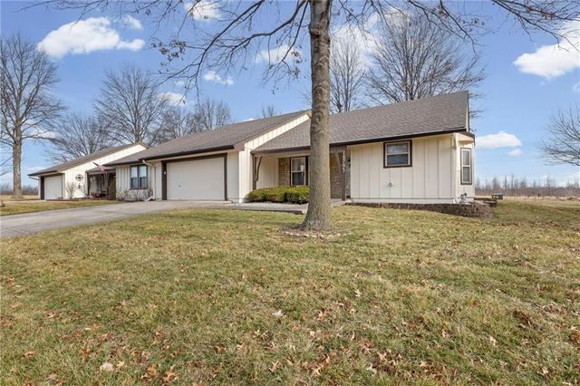 18795 Sunrise Drive, Belton, MO 64012