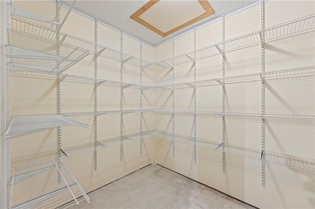 18795 Sunrise Drive, Belton, MO 64012