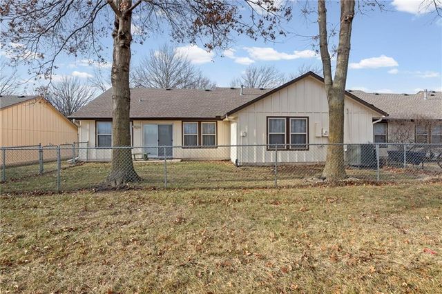 18795 Sunrise Drive, Belton, MO 64012