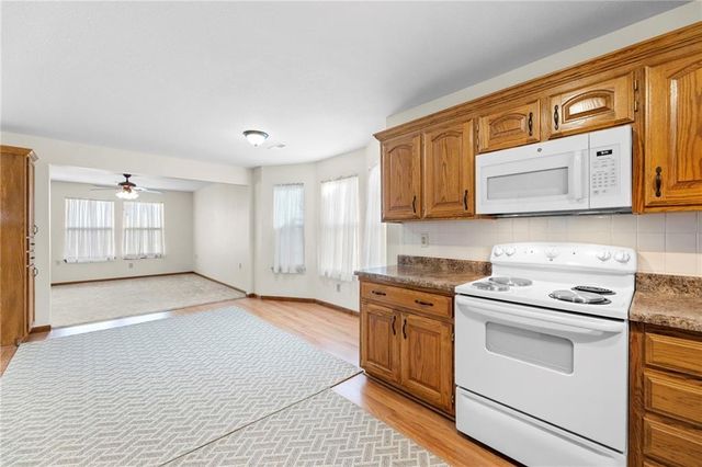 18795 Sunrise Drive, Belton, MO 64012