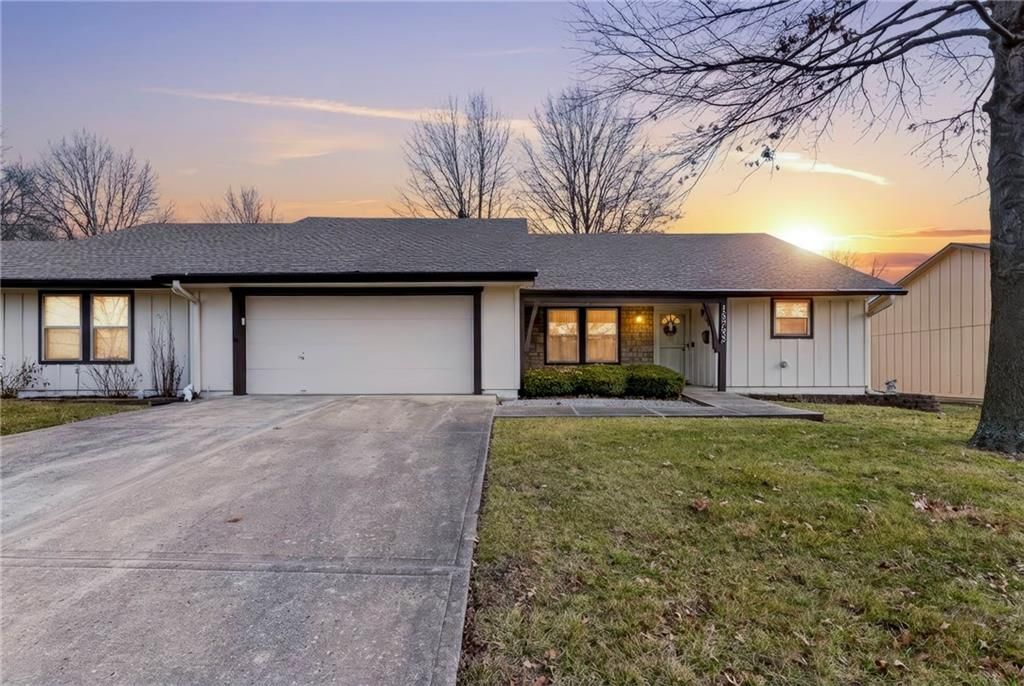 18795 Sunrise Drive, Belton, MO 64012