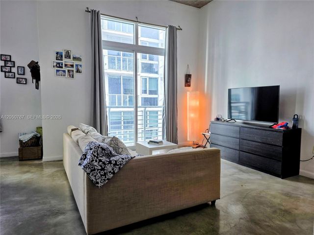 234 NE 3rd St UPH09, Miami, FL 33132