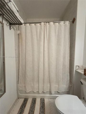 234 NE 3rd St UPH09, Miami, FL 33132