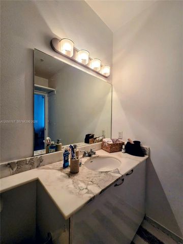 234 NE 3rd St UPH09, Miami, FL 33132