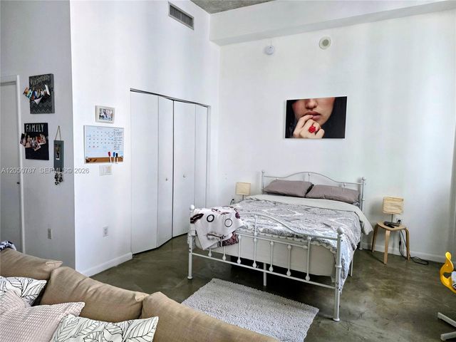 234 NE 3rd St UPH09, Miami, FL 33132