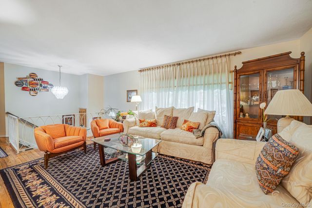 44 Mackay Drive, Hauppauge, NY 11788