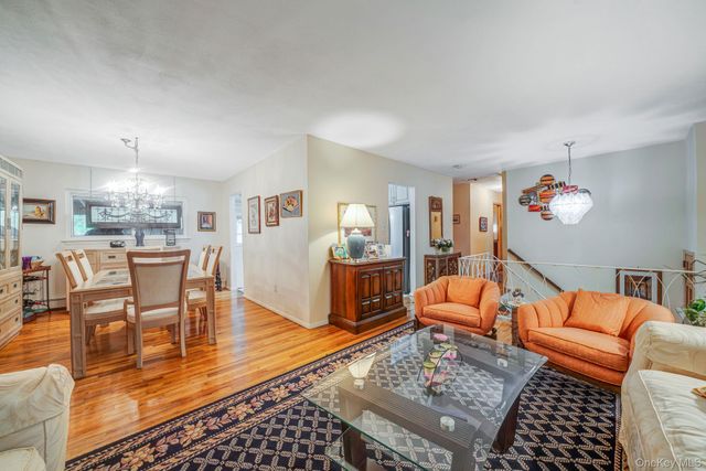 44 Mackay Drive, Hauppauge, NY 11788