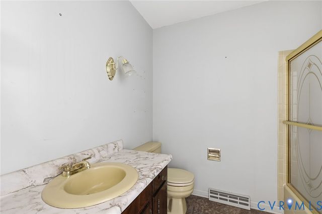 4909 Woodstream Dr, North Dinwiddie, VA 23803