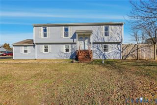 4909 Woodstream Dr, North Dinwiddie, VA 23803