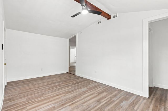 7513 Foster Drive, Lake Worth, TX 76135