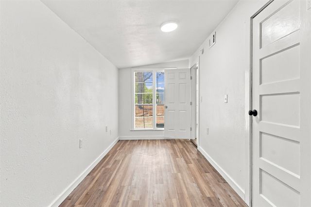 7513 Foster Drive, Lake Worth, TX 76135