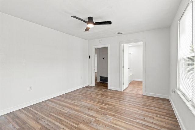 7513 Foster Drive, Lake Worth, TX 76135