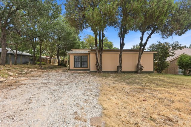 7513 Foster Drive, Lake Worth, TX 76135