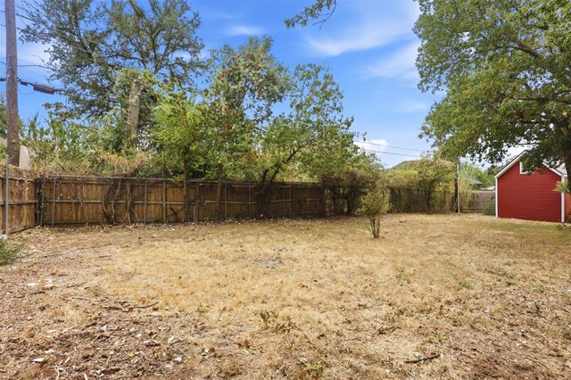 7513 Foster Drive, Lake Worth, TX 76135