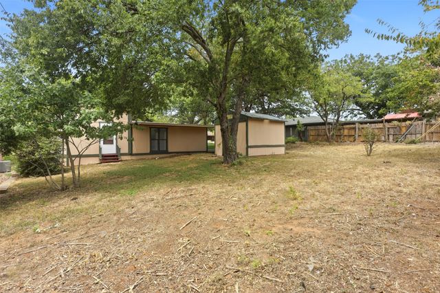 7513 Foster Drive, Lake Worth, TX 76135