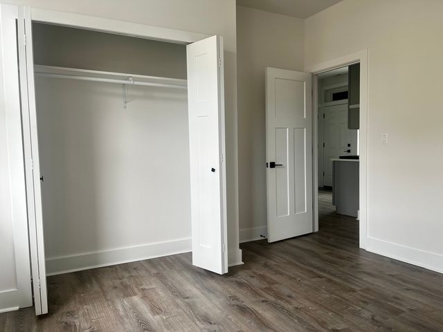 5325 N Damen Avenue 1, Chicago, IL 60625