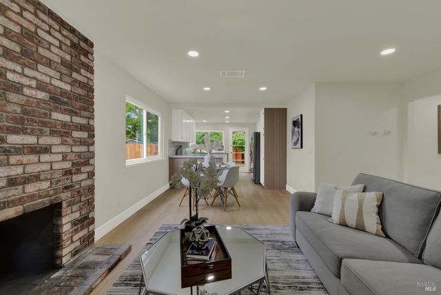 413 Violet Ct, Fairfield, CA 94533