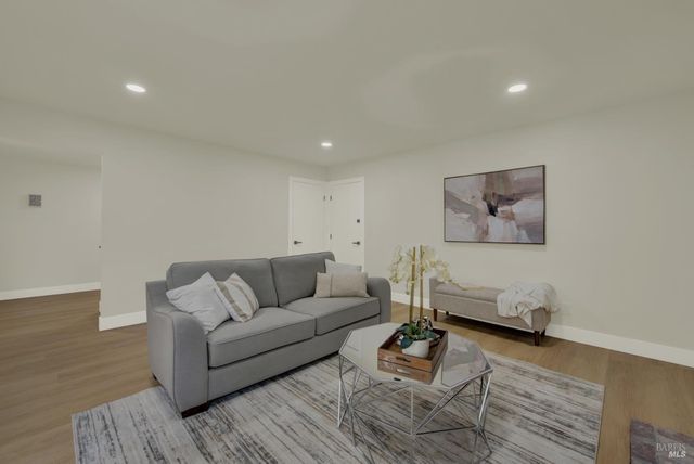 413 Violet Ct, Fairfield, CA 94533