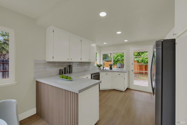 413 Violet Ct, Fairfield, CA 94533