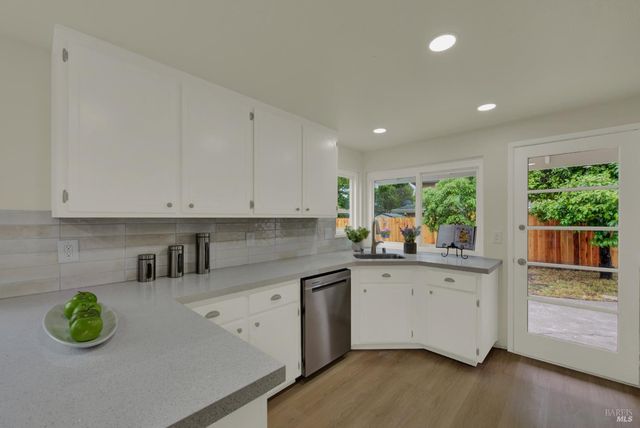 413 Violet Ct, Fairfield, CA 94533