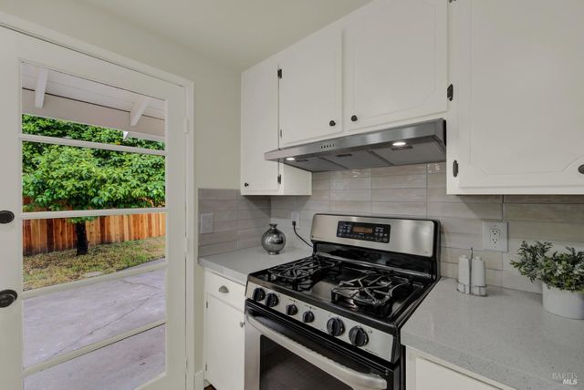 413 Violet Ct, Fairfield, CA 94533