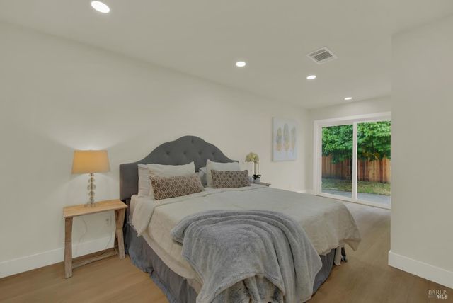 413 Violet Ct, Fairfield, CA 94533