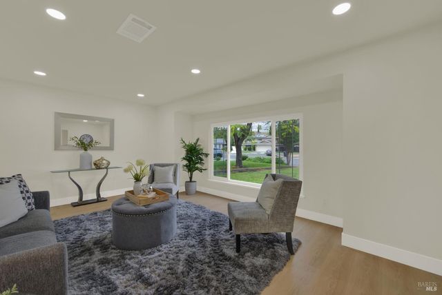 413 Violet Ct, Fairfield, CA 94533