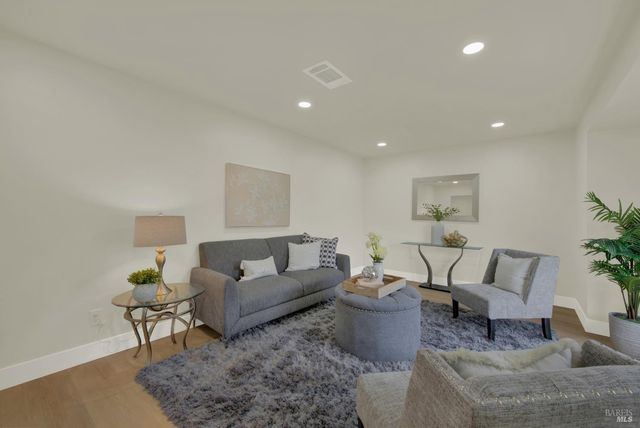 413 Violet Ct, Fairfield, CA 94533