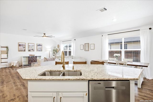 311 Great Raft, Cibolo, TX 78108