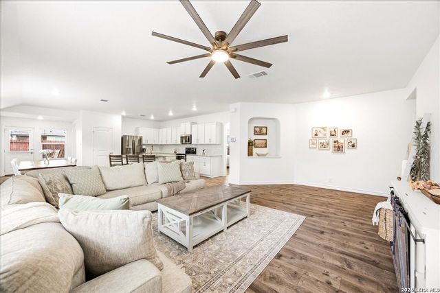 311 Great Raft, Cibolo, TX 78108