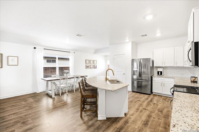 311 Great Raft, Cibolo, TX 78108