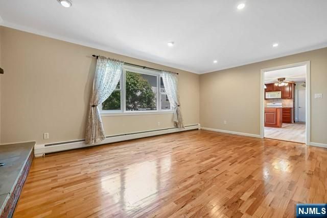 5 Skie Drive, Paramus, NJ 07652