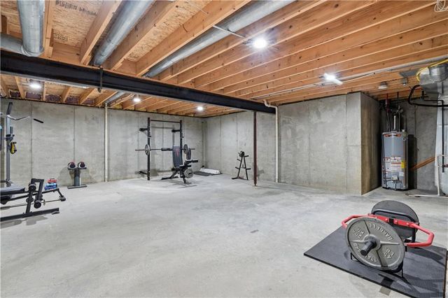 16906 Tucker Court, Basehor, KS 66007
