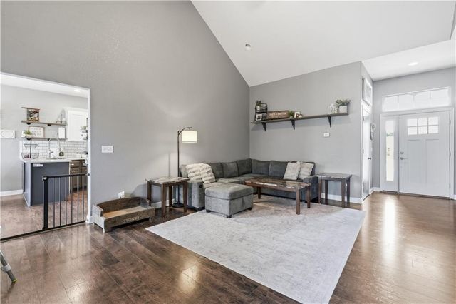 16906 Tucker Court, Basehor, KS 66007