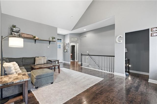 16906 Tucker Court, Basehor, KS 66007
