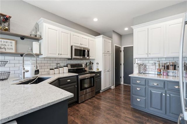 16906 Tucker Court, Basehor, KS 66007