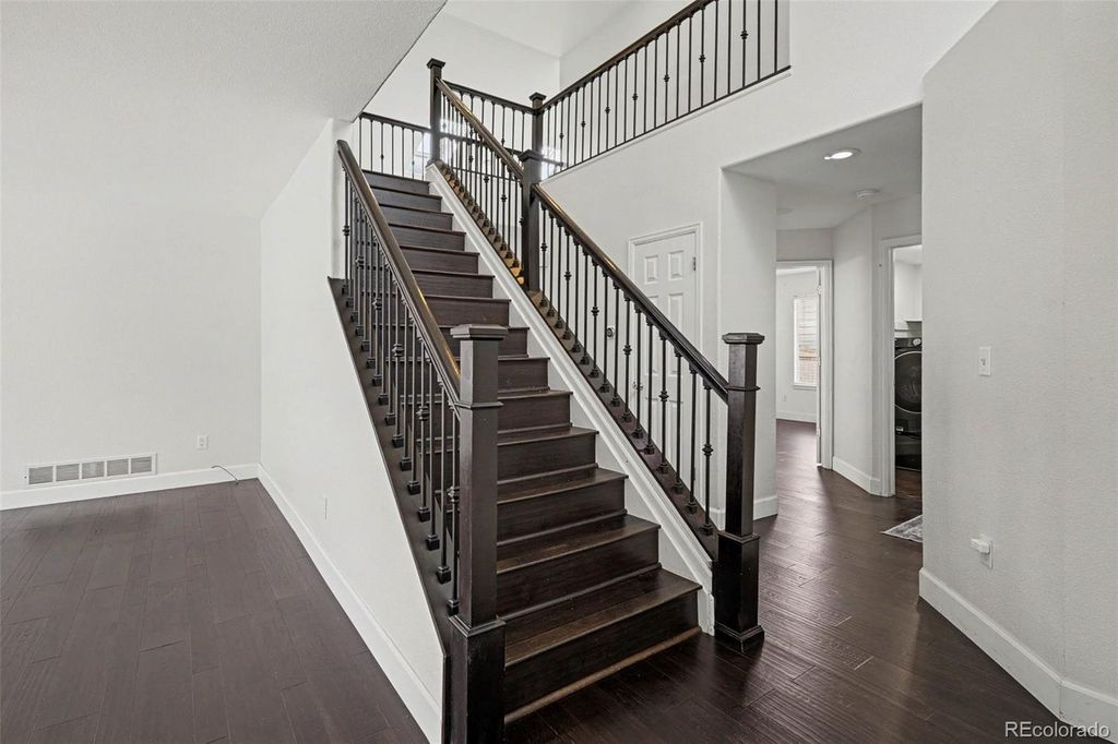Image 17 of property listing at 5703 S Hannibal Way, Centennial, CO 80015