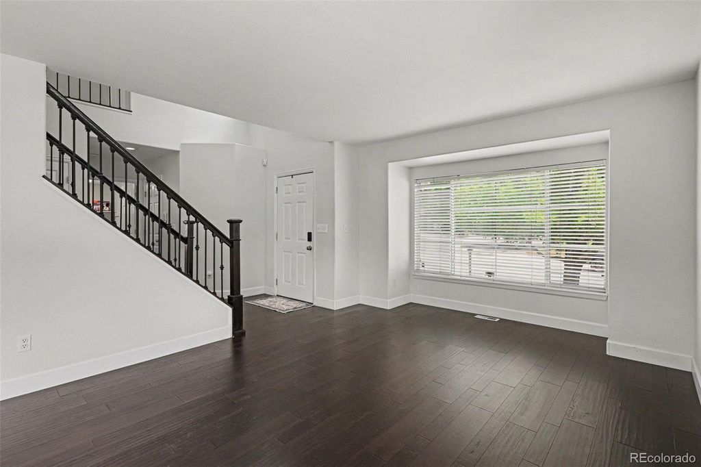 Image 5 of property listing at 5703 S Hannibal Way, Centennial, CO 80015