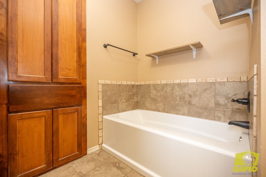 Image 17 of property listing at 4161 Huntleigh Drive, San Angelo, TX 76904