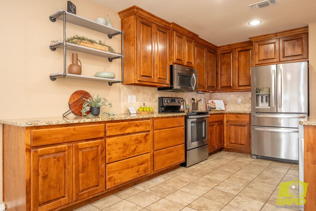 Image 3 of property listing at 4161 Huntleigh Drive, San Angelo, TX 76904