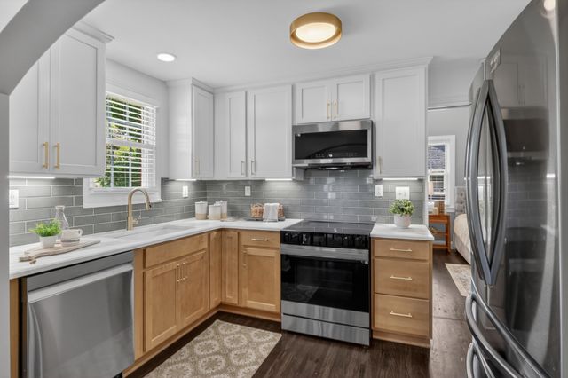 2217 Pinewood Rd, Nashville, TN 37216