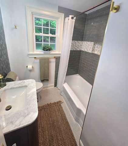 2217 Pinewood Rd, Nashville, TN 37216