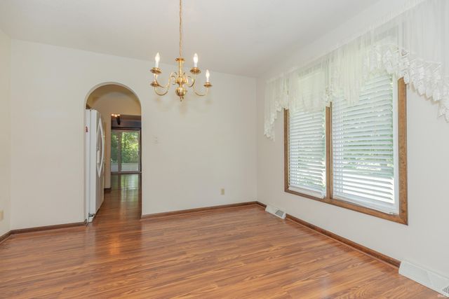 4525 N Ford Road, Mount Vernon, IN 47620