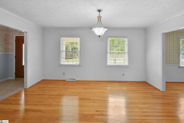 16 Farmington Trail, Travelers Rest, SC 29690