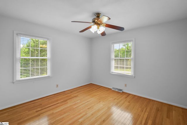 16 Farmington Trail, Travelers Rest, SC 29690