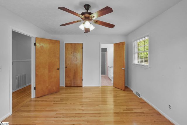 16 Farmington Trail, Travelers Rest, SC 29690