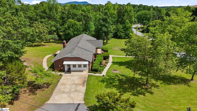 16 Farmington Trail, Travelers Rest, SC 29690